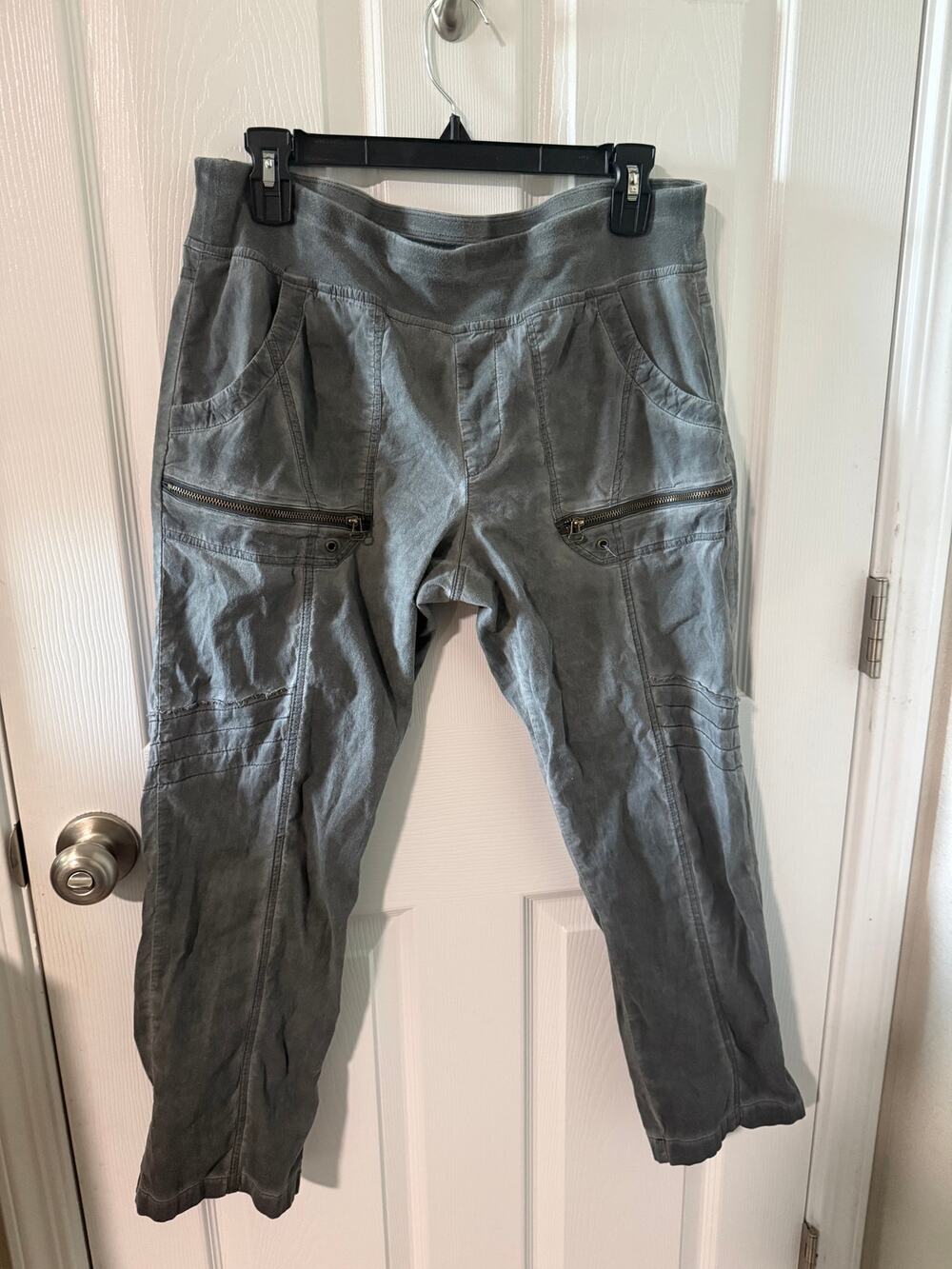 XCVI Grey Cropped Cargo Moto Pants Size Large
